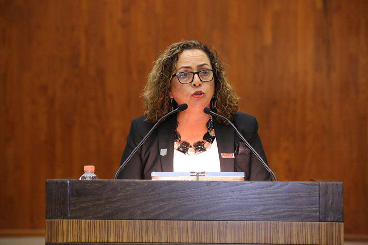 Diputada de Morena abandona reunión con reclamos