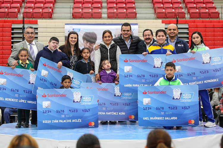 Todo listo para entrega de tarjetas bancarias de becas