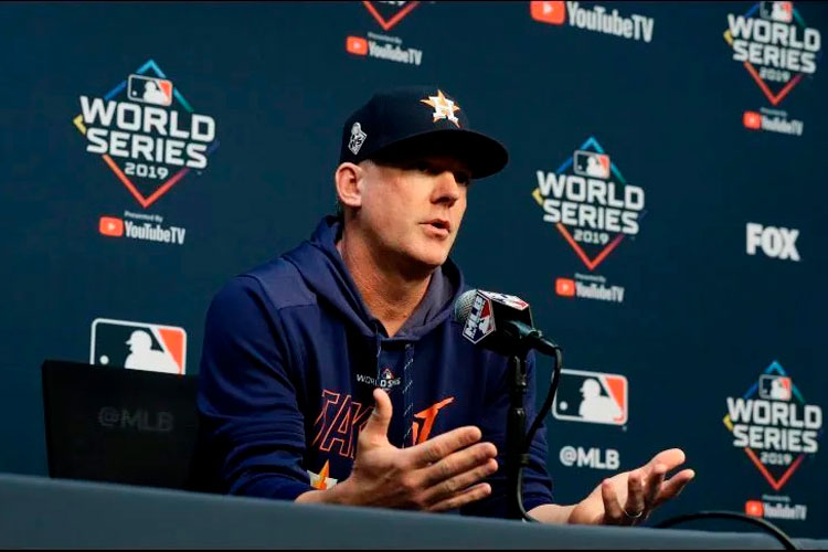 Es justo ”cuestionar” Serie Mundial ganada por Astros: AJ Hinch