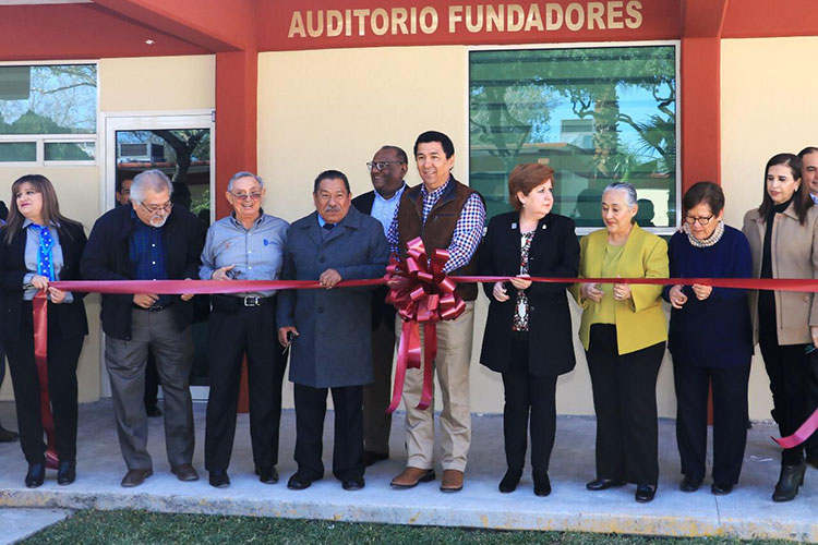 Inaugura Alcalde Mario López auditorio Fundadores en el TecNM