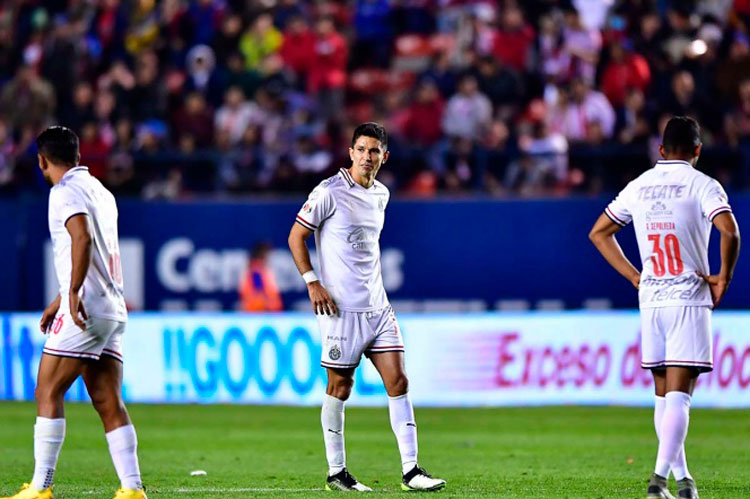 Las mentadas sólo en la cancha, dice Molina