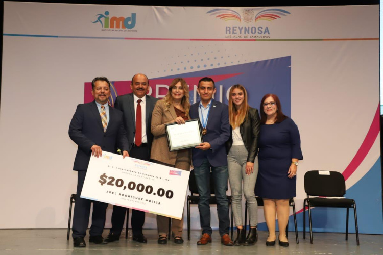 Entrega Alcaldesa de Reynosa Premio Municipal del Deporte