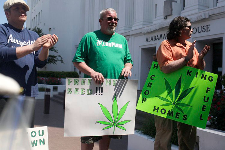 Alabama da un paso hacia legalización de marihuana médica