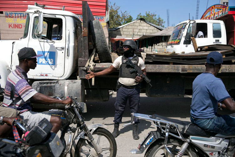 Con gobierno paralizado, inseguridad atemoriza a haitianos