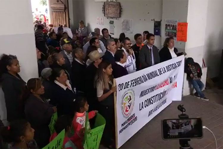 “Queremos soluciones o vete” gritan a Xico más de 300 Victorenses