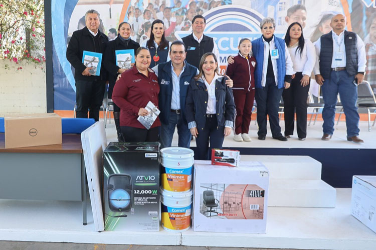 Beneficia ‘Escuela Digna’ 2 escuelas y una supervisión
