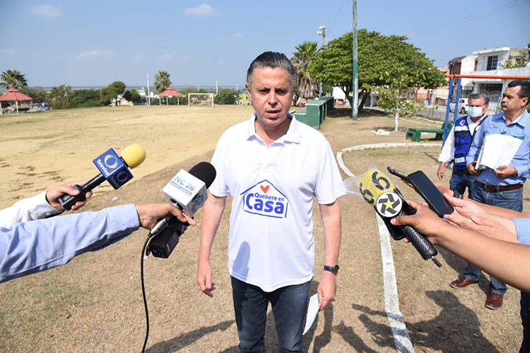 Llama Salud a limitar las salidas de casa o tener “sana distancia”