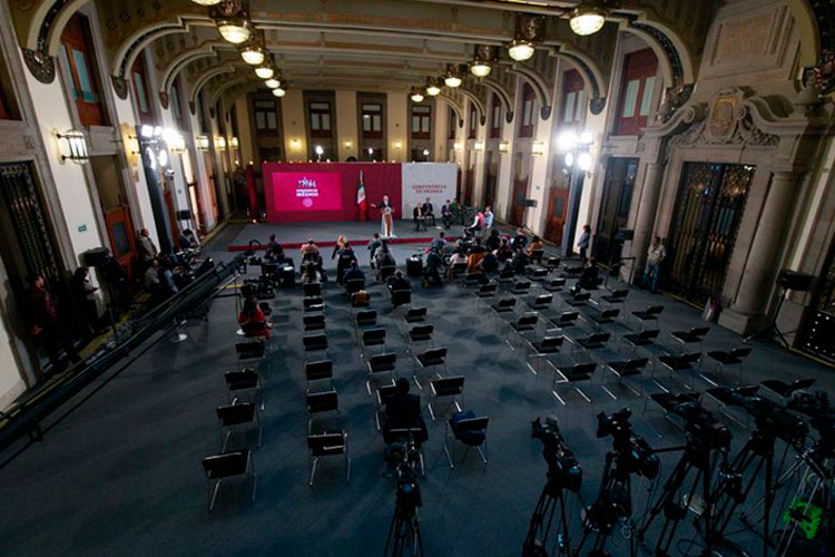 Demanda AMLO a “conservadores” un mes de “tregua”