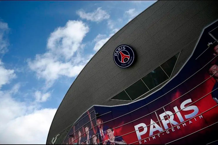 En Francia, el futbol se jugará sin afición hasta el 15 de abril por el Covid-19