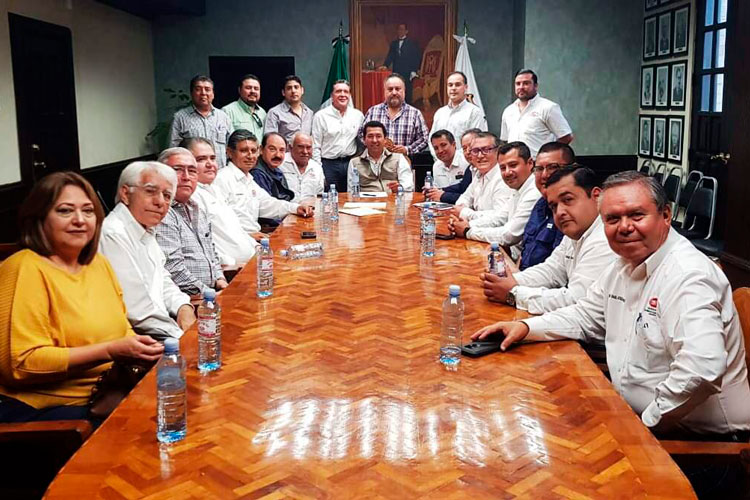 Recibe Mario López respaldo de nueva directiva de CMIC