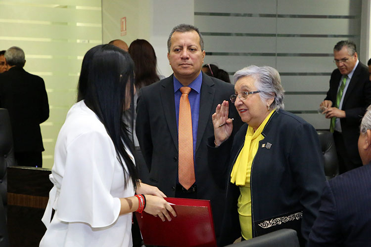 Ley del IPSSET discrimina a hombres: PRI