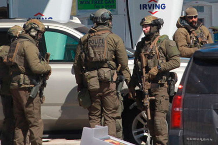 Sujeto asesina a tiros a 16 personas en Canadá