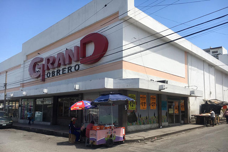 Cierra COEPRIS tienda GranD Obrero