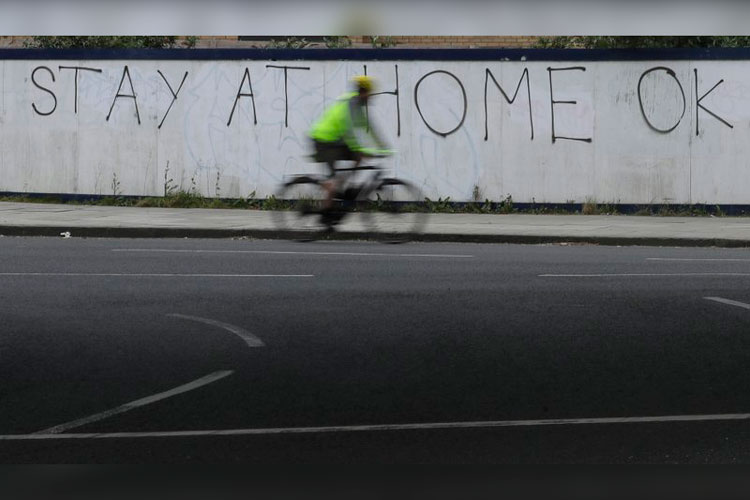 Residencias británicas sufren cientos de muertes por virus