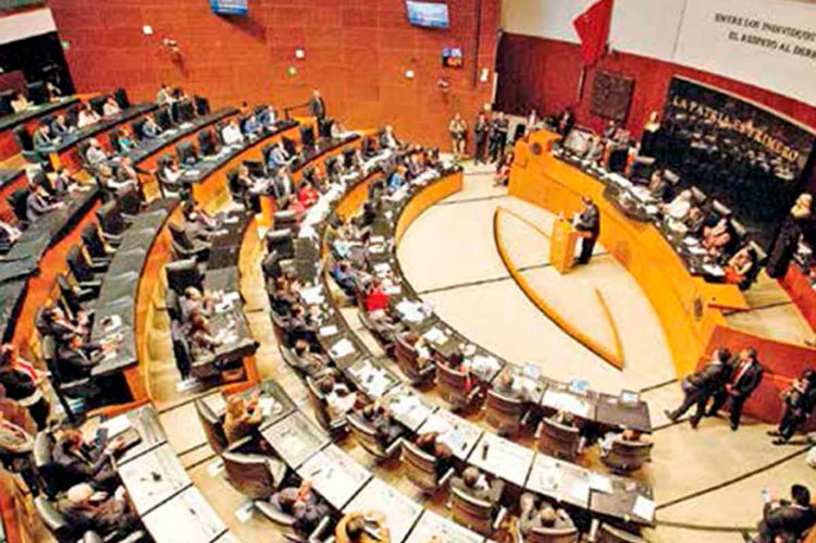 Partidos en Senado se confrontan por plan
