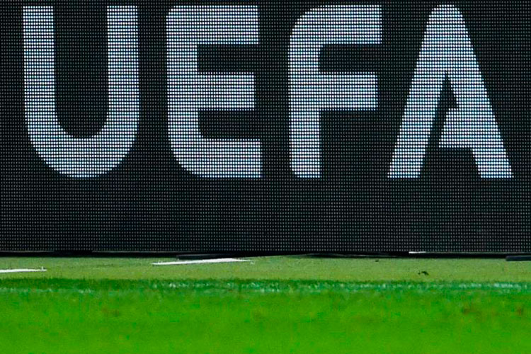 Comité Médico de la UEFA considera posible retomar las competiciones
