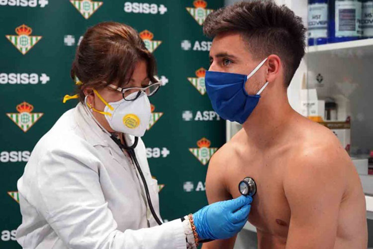 Betis de Guardado y Lainez presenta tres casos de Covid-19