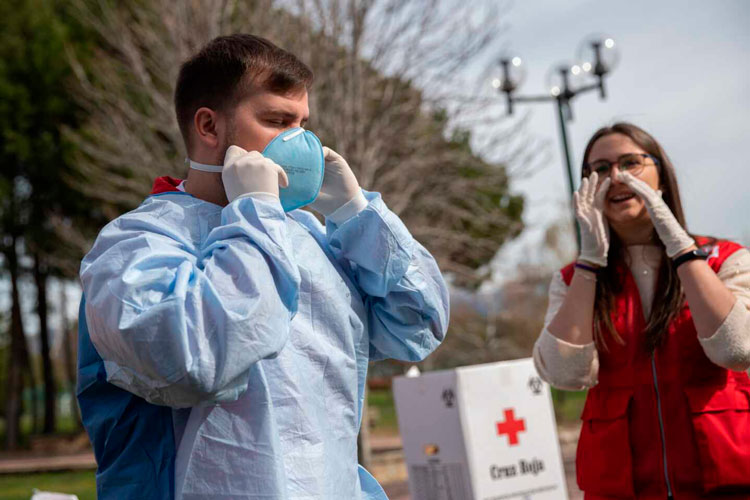 Fundación Coca-Cola y Cruz Roja Mexicana ayudan a instalar hospital Covid