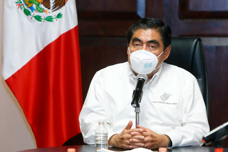 Plantea Barbosa agosto para regreso a clases en Puebla