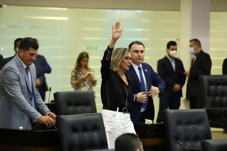 Llega Fiscalía como un reclamo de colectivos