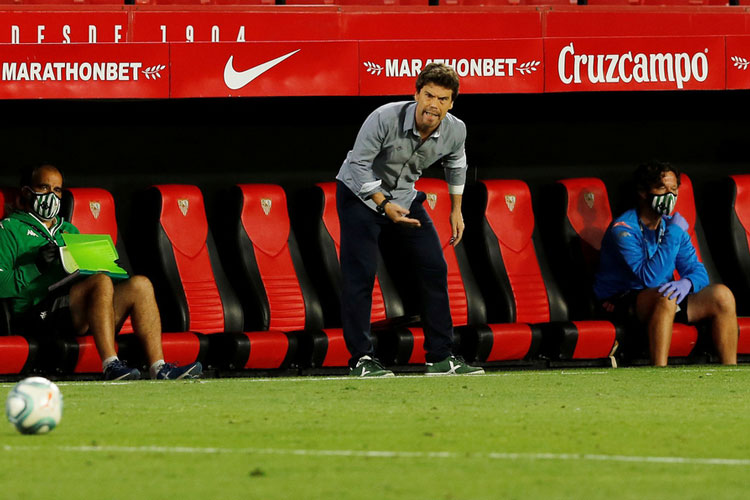 Guardado y Lainez se quedan sin técnico