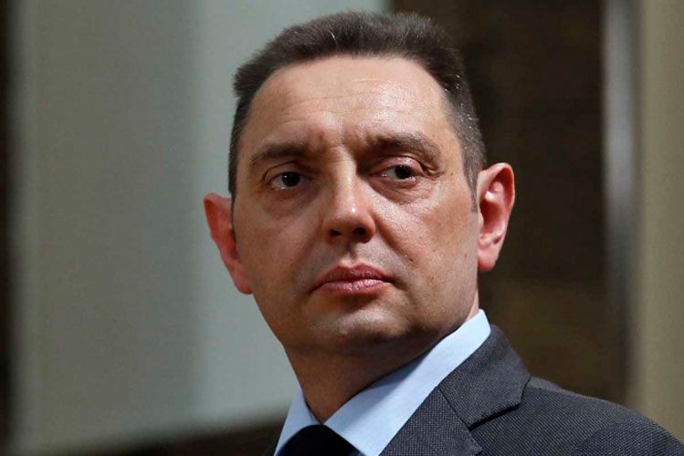 Ministro serbio da positivo por covid-19; habría visto a Putin
