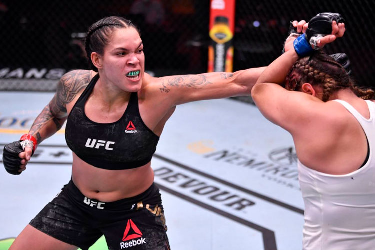 Amanda Nunes agranda su leyenda tras aplastar a Spencer