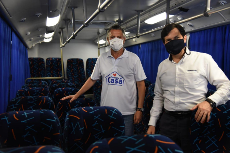 Dona Grupo Transpaís moderna unidad para el traslado de deportistas tampiqueños