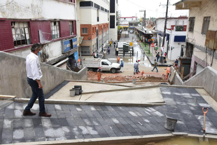 Embellecen entorno del Mercado de Tampico