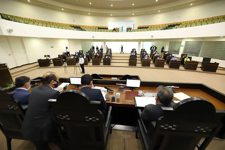 Pasa “Ley verde” contra empresas contaminantes