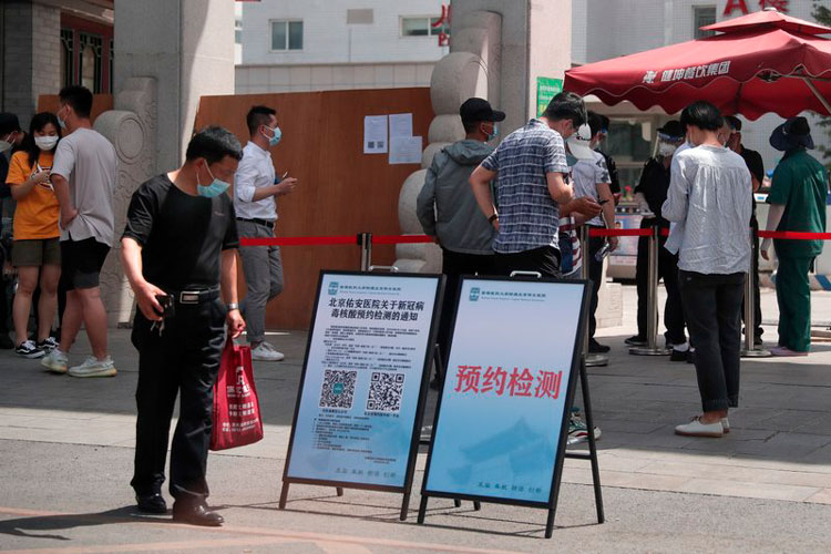 Beijing toma medidas para frenar un repunte del virus