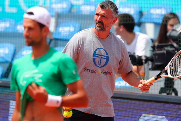 Entrenador de Djokovic también da positivo por coronavirus