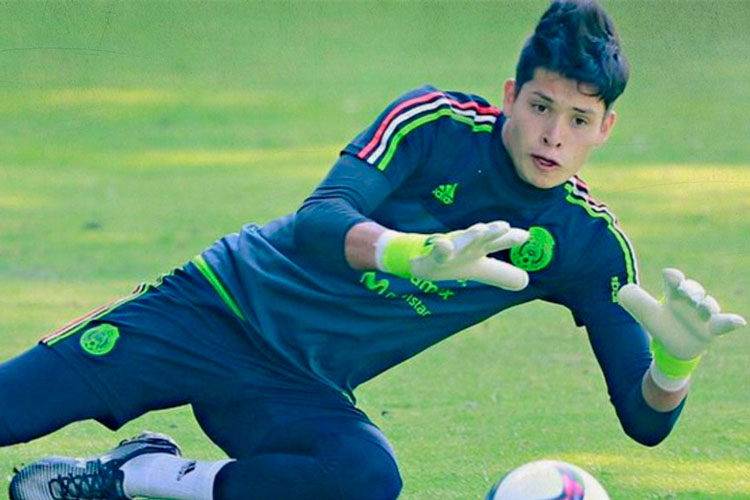 Suspenden a portero mexicano por abuso doméstico