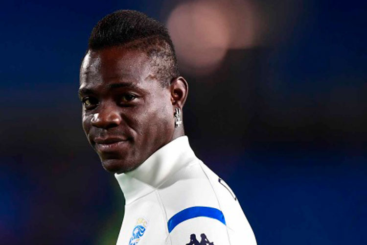 Balotelli presenta justificante; en Brescia, decepcionados
