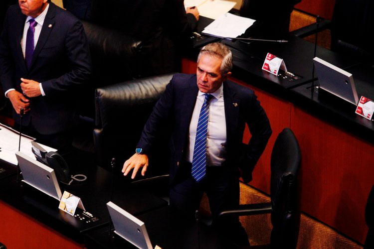 Disuelve el Senado a grupos parlamentarios de PRD y PES