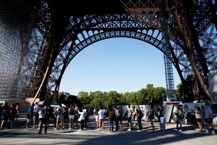 Reabre la Torre Eiffel; cerró 104 días por el coronavirus