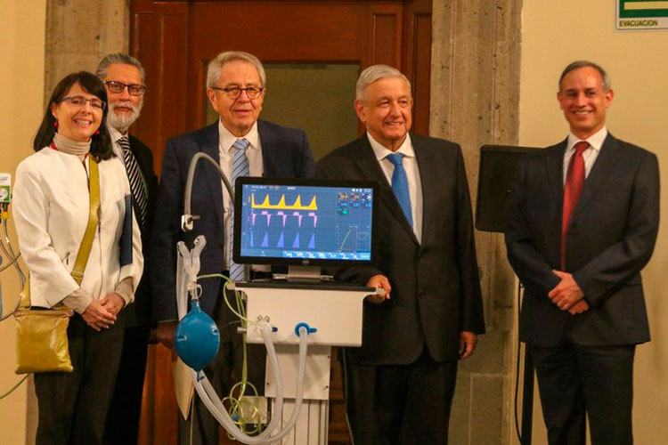 Respalda AMLO a López-Gatell; le pide que “resista”