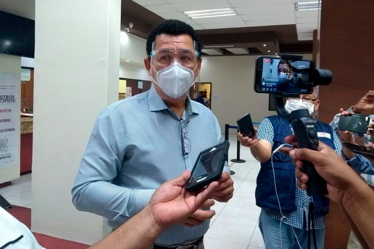 Llama Alcalde a responsabilidad para contener contagios por COVID-19