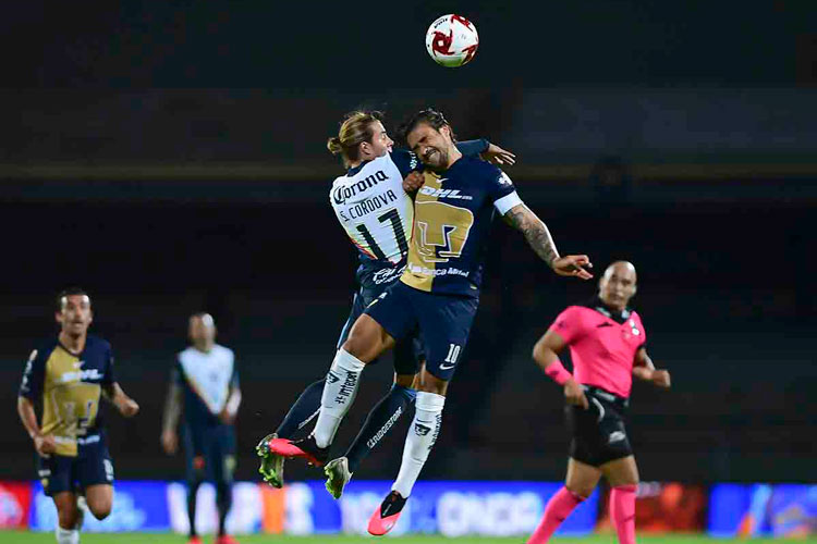 Pumas y América decepcionan en el Clásico capitalino