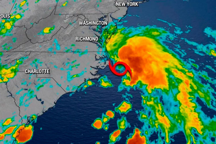 Tormenta tropical Fay avanza hacia Nueva Inglaterra