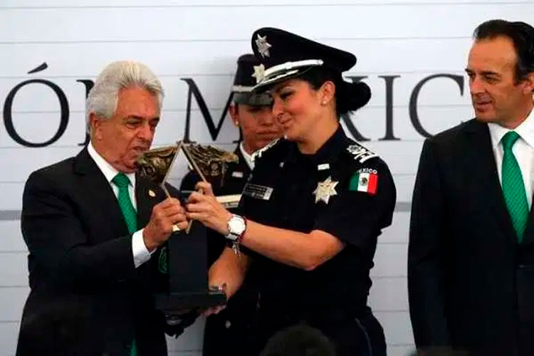 Exabogados de Emilio Lozoya se blindan contra detención