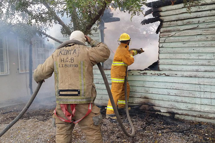 Sepultó Xico festejo tradicional a Bomberos; Les niega todo
