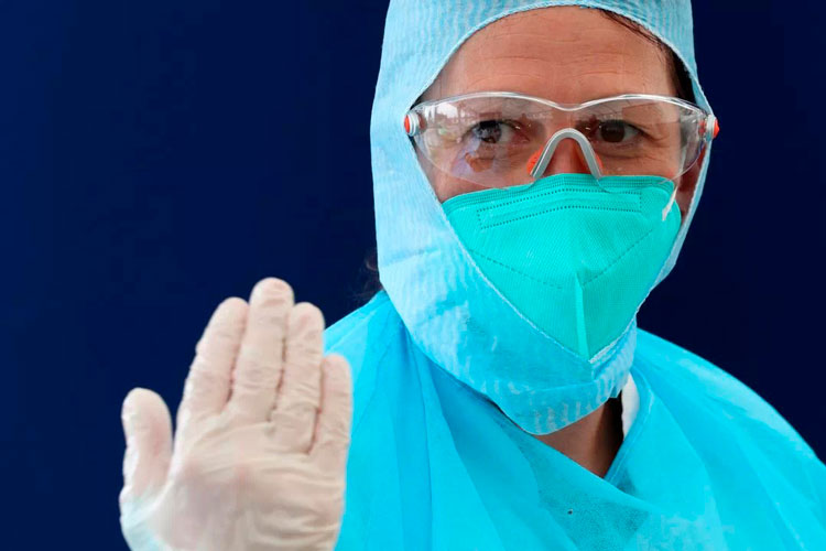 Contagios globales de coronavirus superan los 20 millones