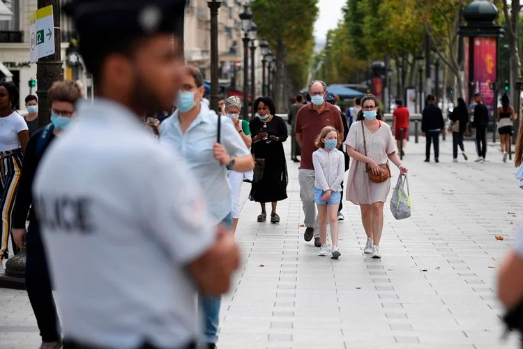 Francia intensifica medidas para controlar rebrote viral