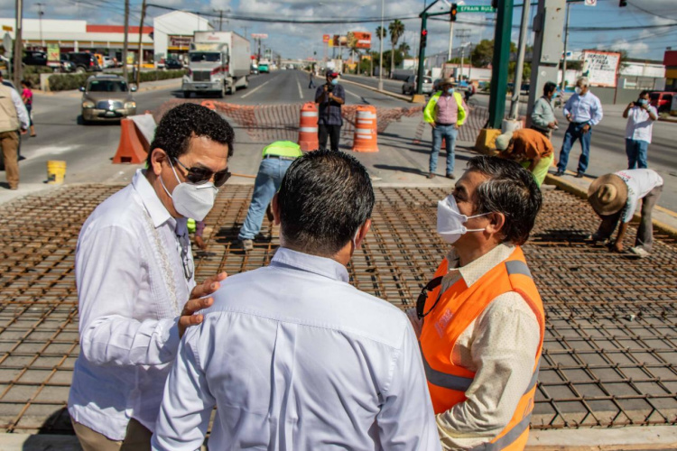 Supervisa Mario López obras en avenidas Lauro Villar y Fidencio Trejo