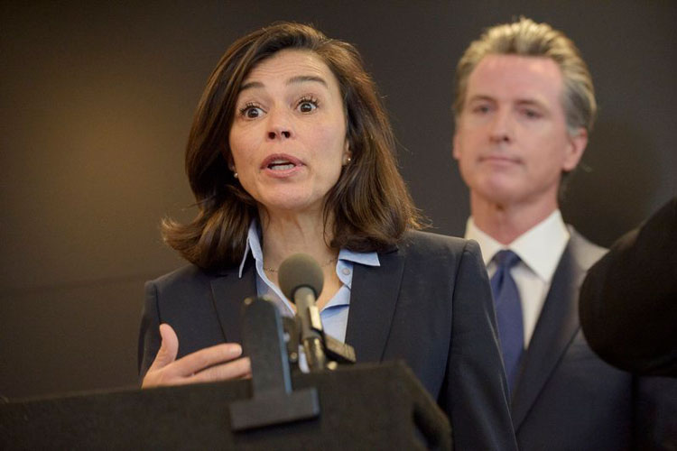 Renuncia la jefa de salud pública de California