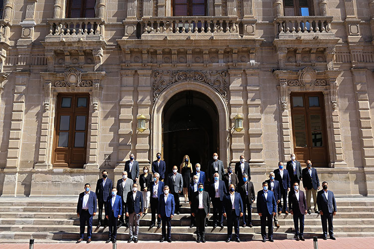 Salen diez Gobernadores de la Conago