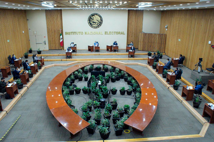 Victoria está atrasada; Tere no va poder, advierte GCG
