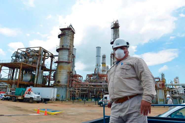 Denuncias persiguen a Escobedo Carignan; la UIF, FGR y SFP lo investigan por desvío