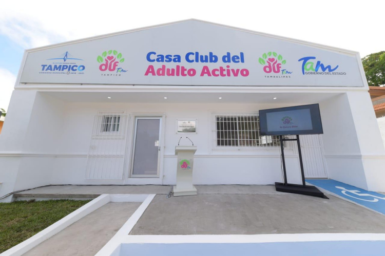 Cumplen Chucho Nader y Aída Féres con los Adultos Mayores de Tampico